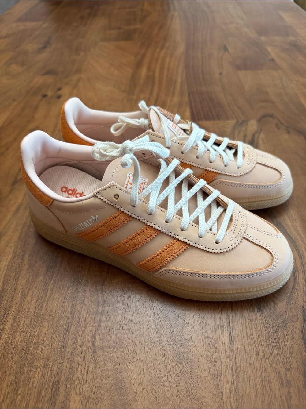 NWT adidas Originals Spezial women’s Sneaker - Blush Pink/Dusky Orange/Off White